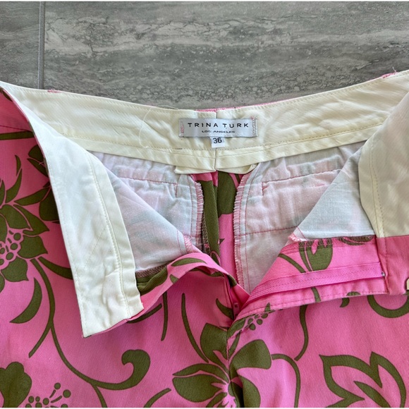 Trina Turk Men’s Shorts - Picture 3 of 5